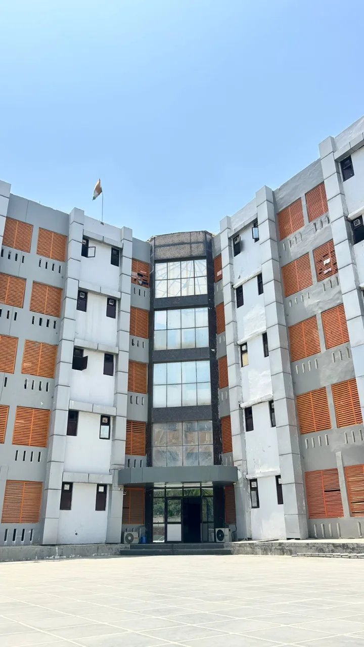 Royal Paradise Hostel (Campus-9) room in Greater Noida