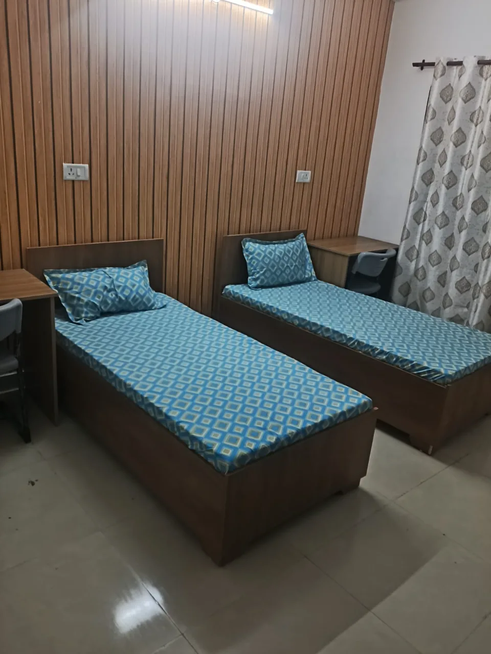 Royal Paradise Boys Hostel (Campus-5)
