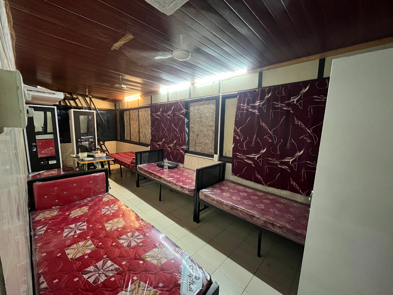 Xenia Paying Guest room in Navi Mumbai