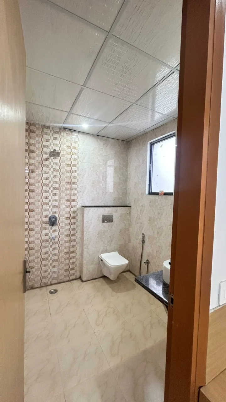 Royal Paradise Premium Girls Hostel (Campus-8)